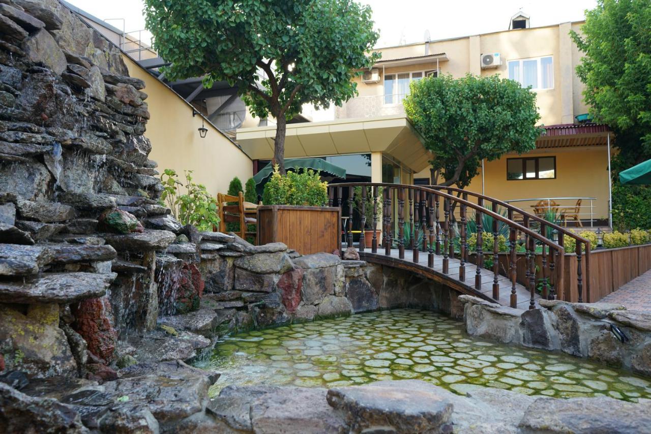 Elko Hotel Ереван Экстерьер фото