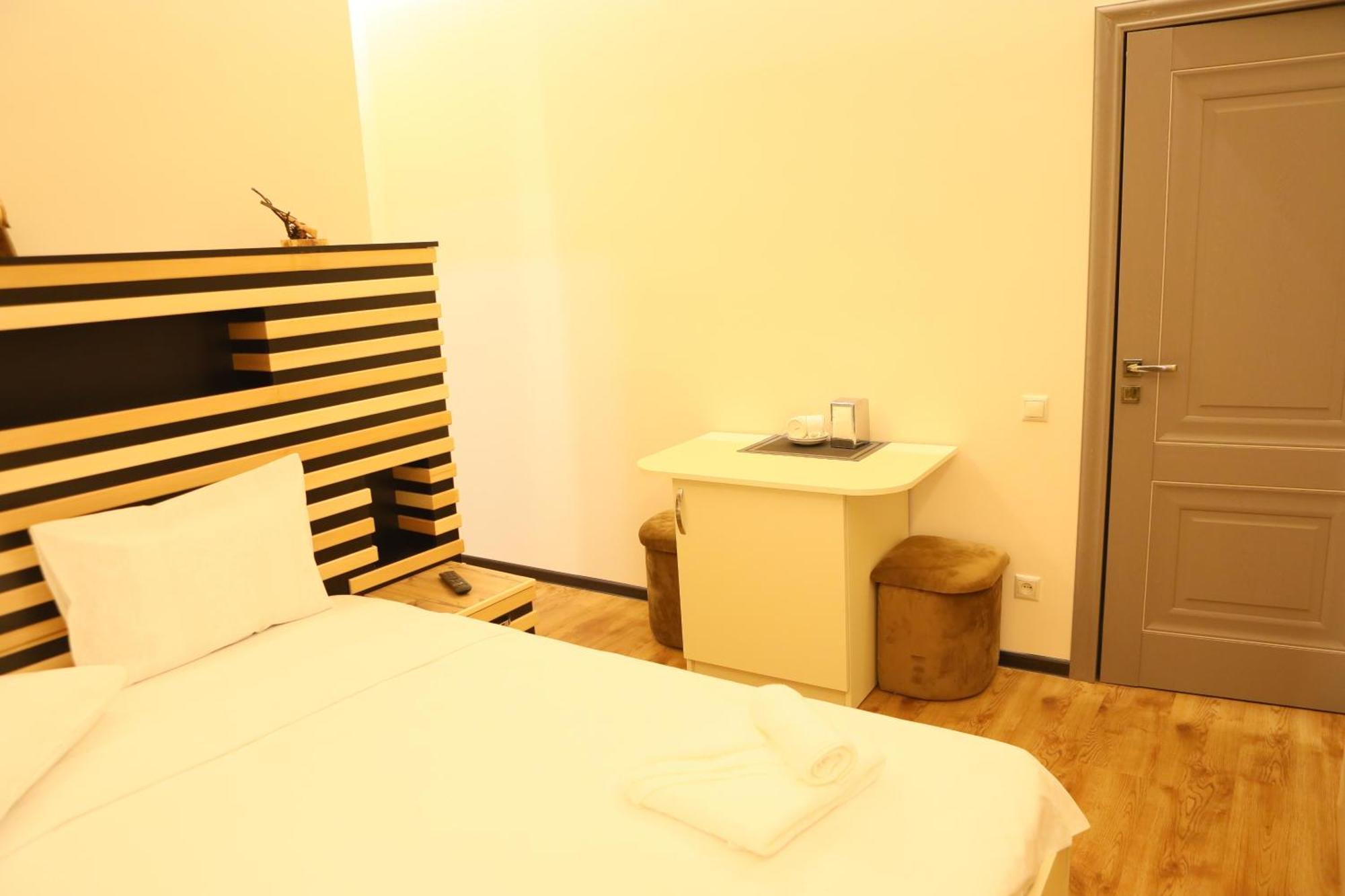 Elko Hotel Ереван Экстерьер фото