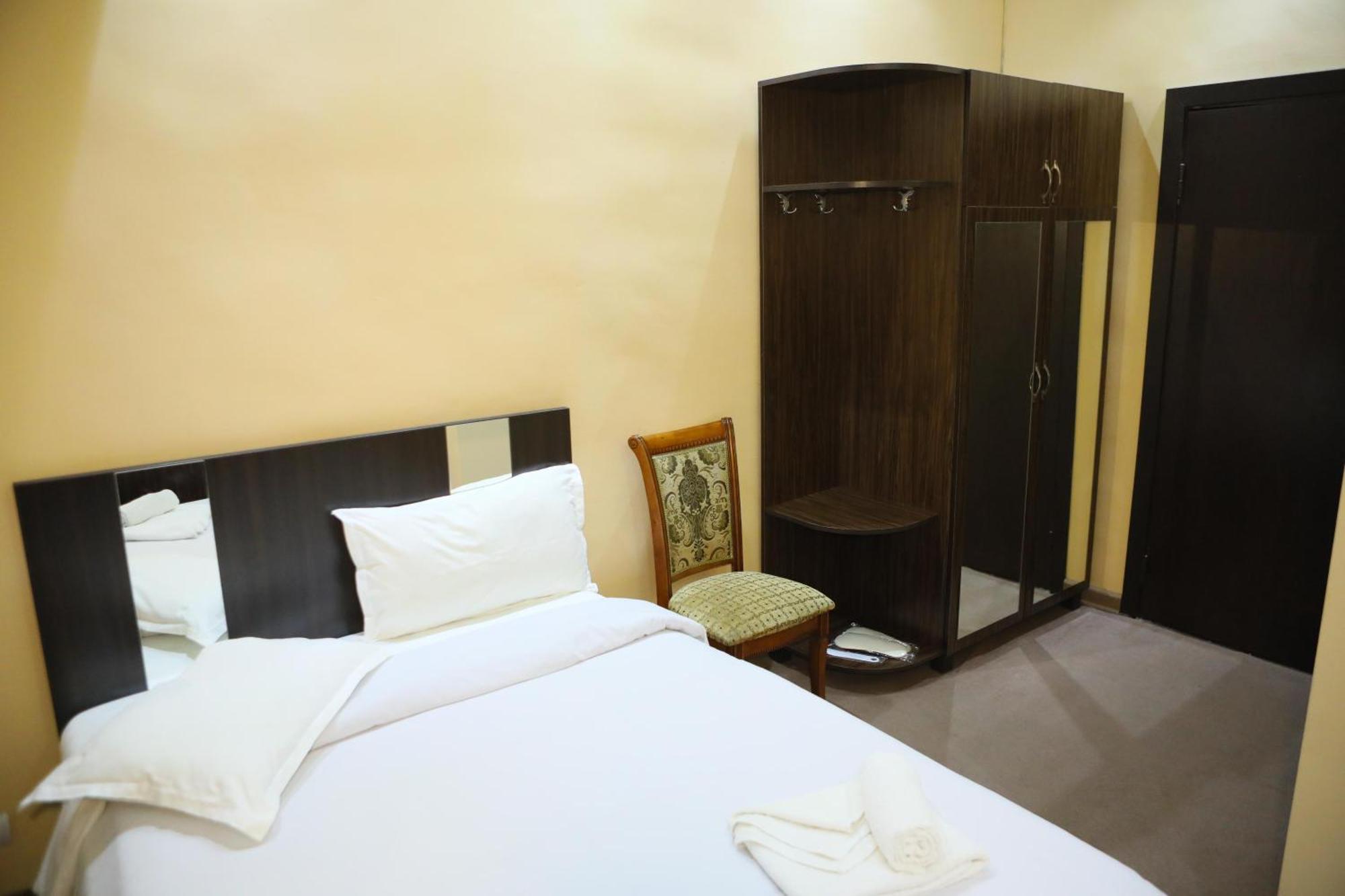 Elko Hotel Ереван Экстерьер фото