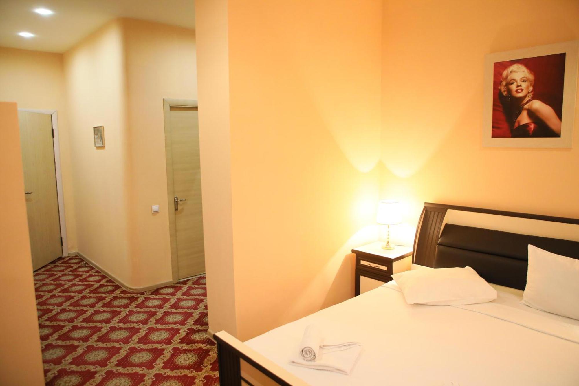 Elko Hotel Ереван Экстерьер фото