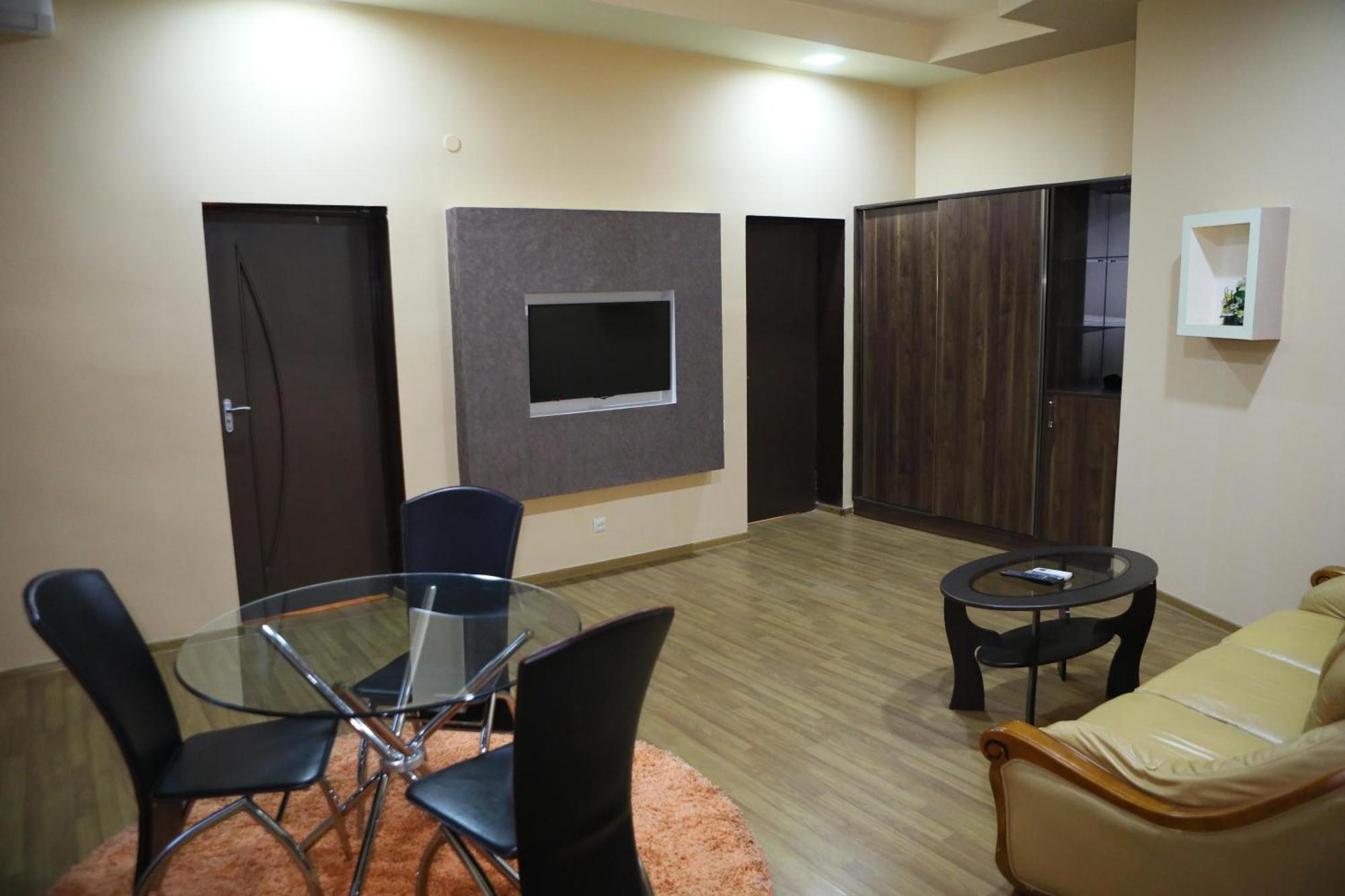 Elko Hotel Ереван Экстерьер фото